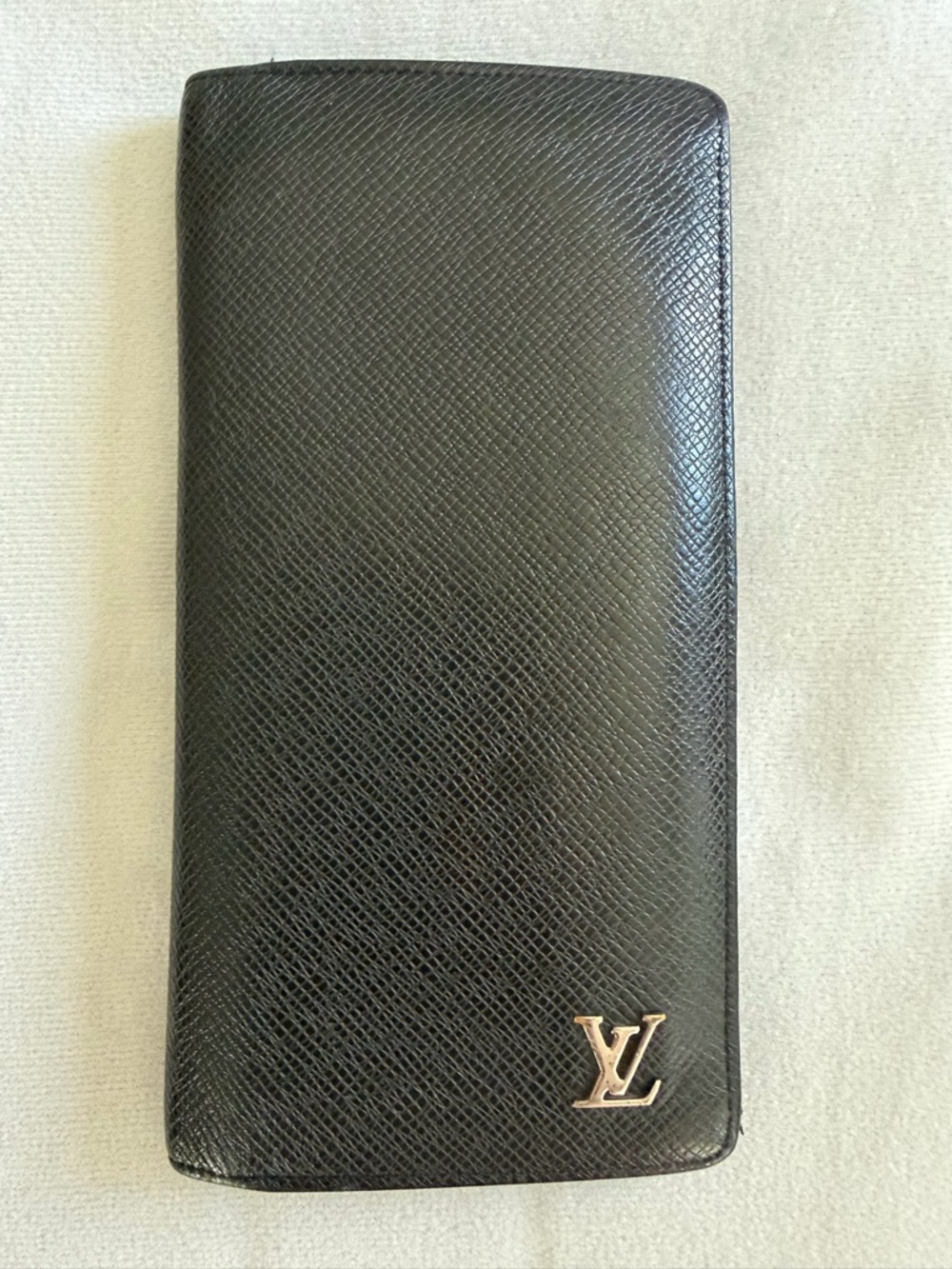 Louis Vuitton Taiga Portefeiulle Brazza Leather Long Wallet Ardoise 💙
